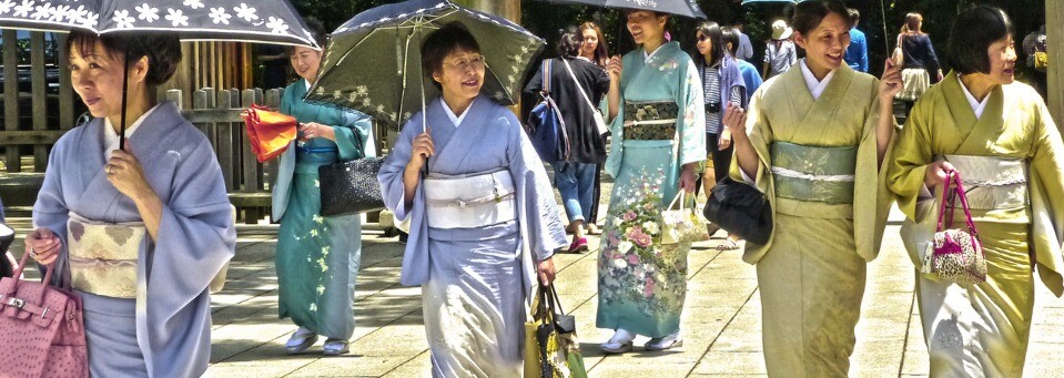 Japanische Frauen im Kimono