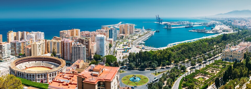 Malaga Hafen + Stierkampfarena