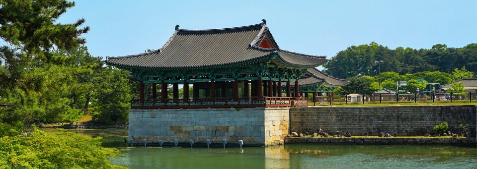 Donggung-Palast und Wolji-Teich in Gyeongju, Südkorea